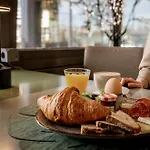 Mirage Duesseldorf-neuss 3*