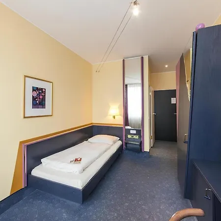 Mirage Duesseldorf-neuss 3*