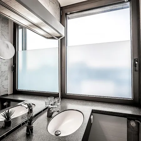 Mirage Duesseldorf-neuss 3*