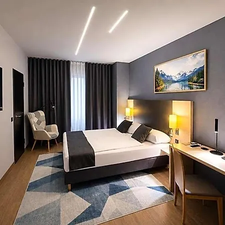 Mirage Duesseldorf-neuss 3*