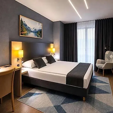 Mirage Duesseldorf-neuss 3* ノイス