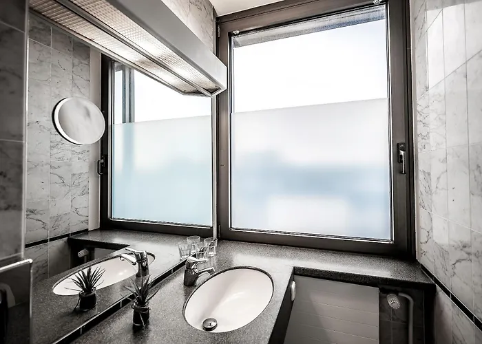 Mirage Duesseldorf-neuss 3*